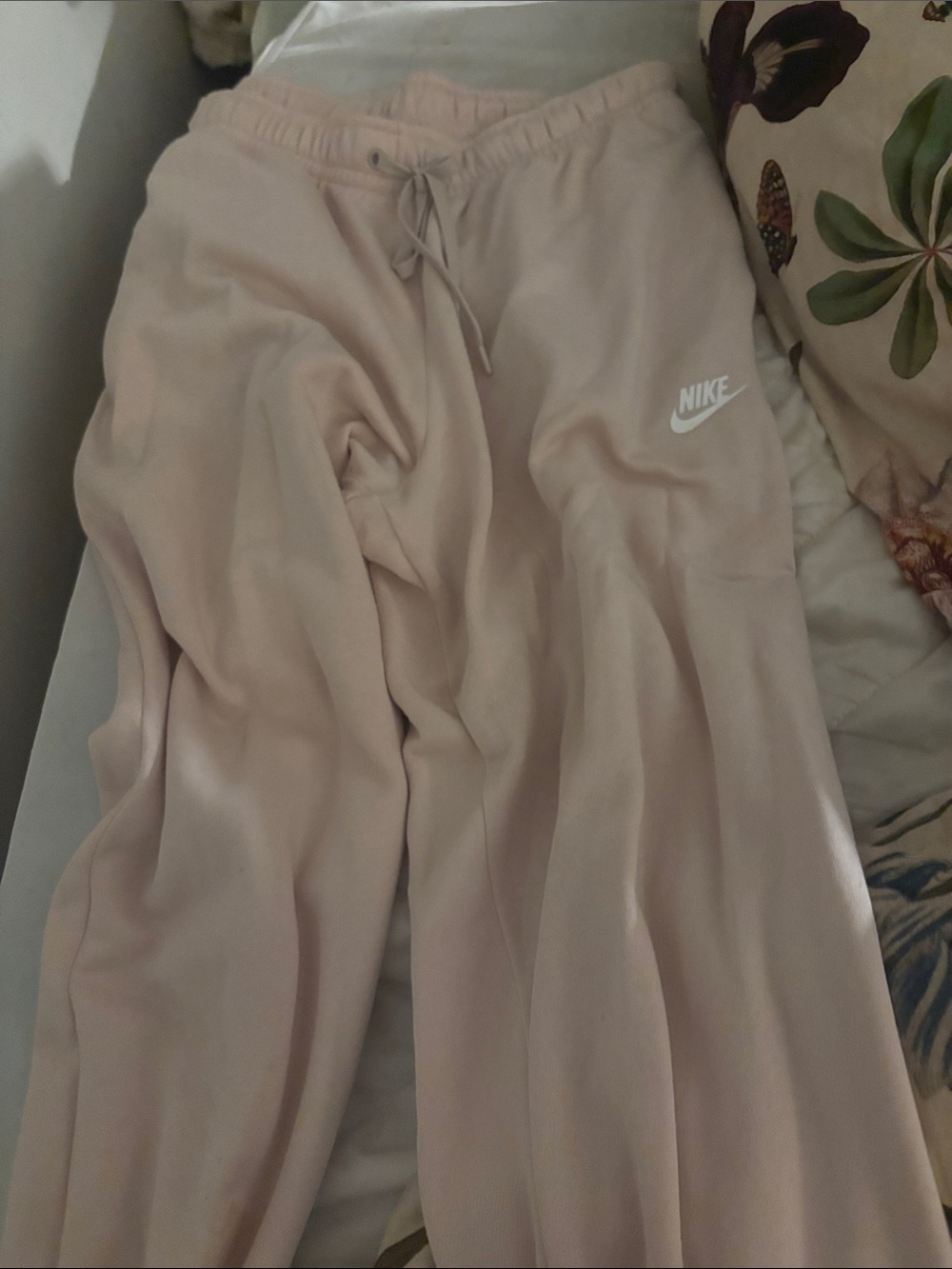 Nike Women’s Cream track Joggers. Never worn